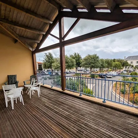 Beautiful Center With Terrace